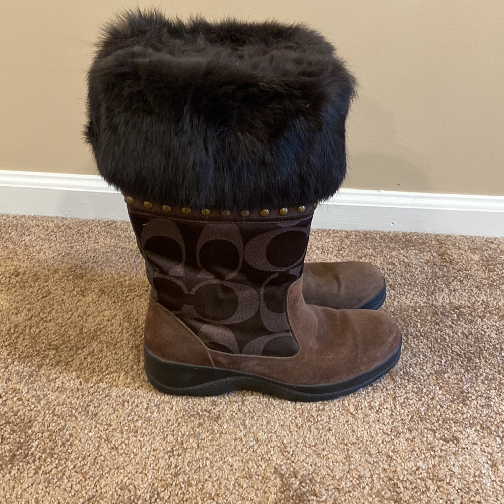 Excellent Condition. Never worn. Coach Fur Boots - Brown size 7.5 - Picture 4 of 5